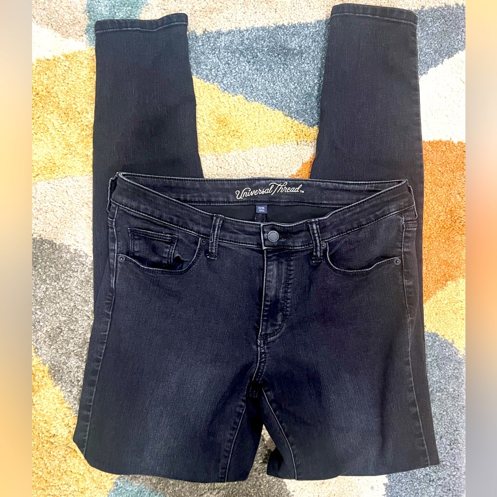 Universal Thread Black Skinny Jeans size 10/30L Long